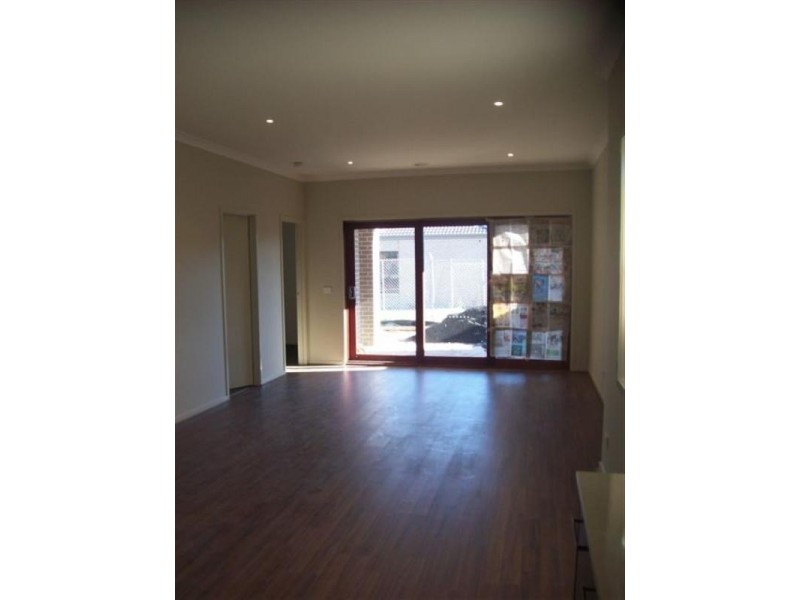 23 Blackrange Avenue, Craigieburn VIC 3064