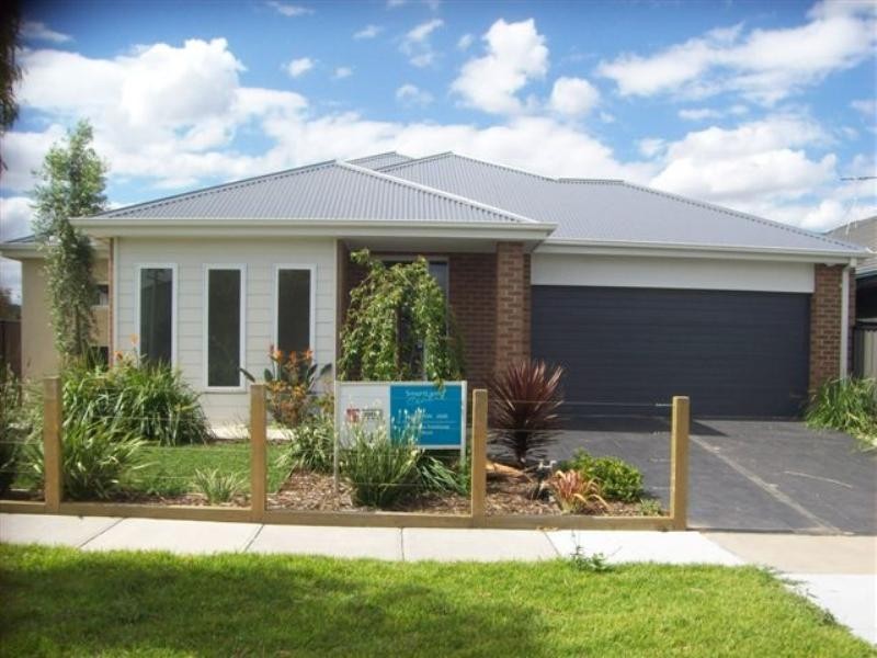 3 Nottingham Close, Craigieburn VIC 3064