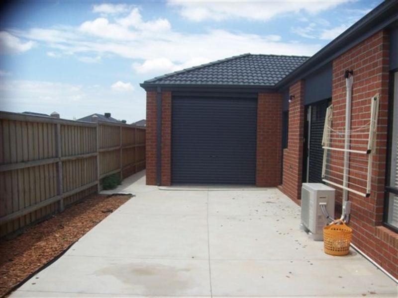 5 Tamarin Street, Craigieburn VIC 3064