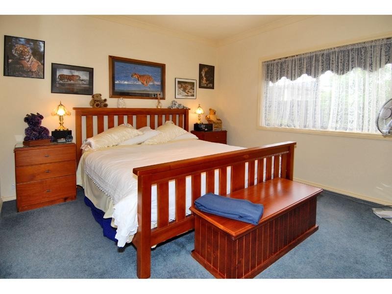 7 Gainsborough Drive, Craigieburn VIC 3064