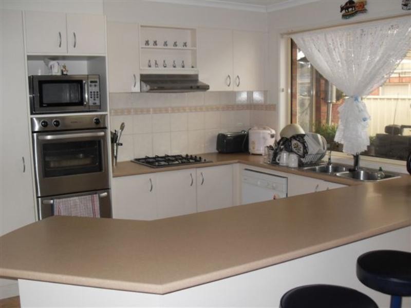 8 Bertrand Court, Craigieburn VIC 3064