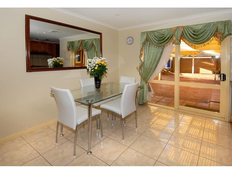 43 Rokeby Crescent, Craigieburn VIC 3064