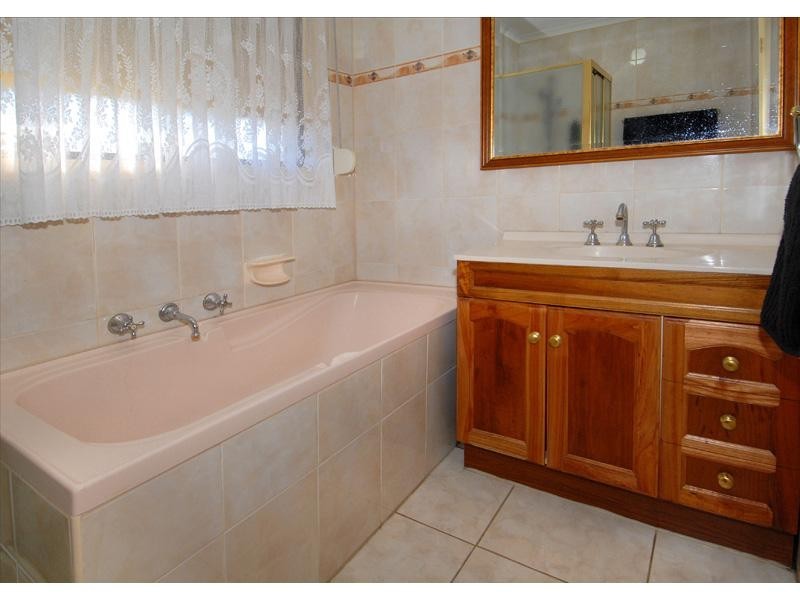 43 Rokeby Crescent, Craigieburn VIC 3064