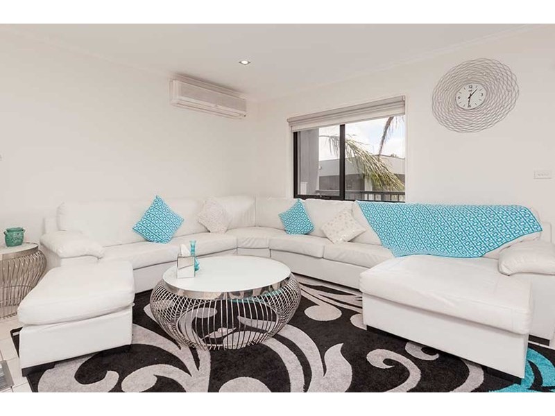 18 Grange Rise, Craigieburn VIC 3064