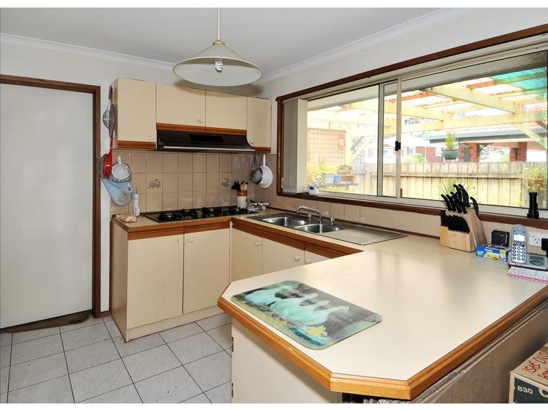 103 Rossiter Avenue, Roxburgh Park VIC 3064