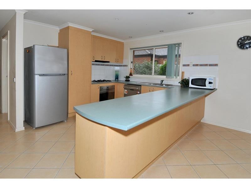 10 Crouch Court, Roxburgh Park VIC 3064