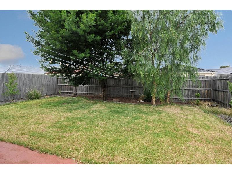 10 Crouch Court, Roxburgh Park VIC 3064