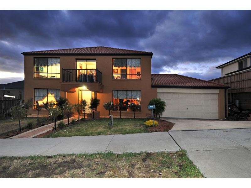 18 Eagleview Way, Craigieburn VIC 3064