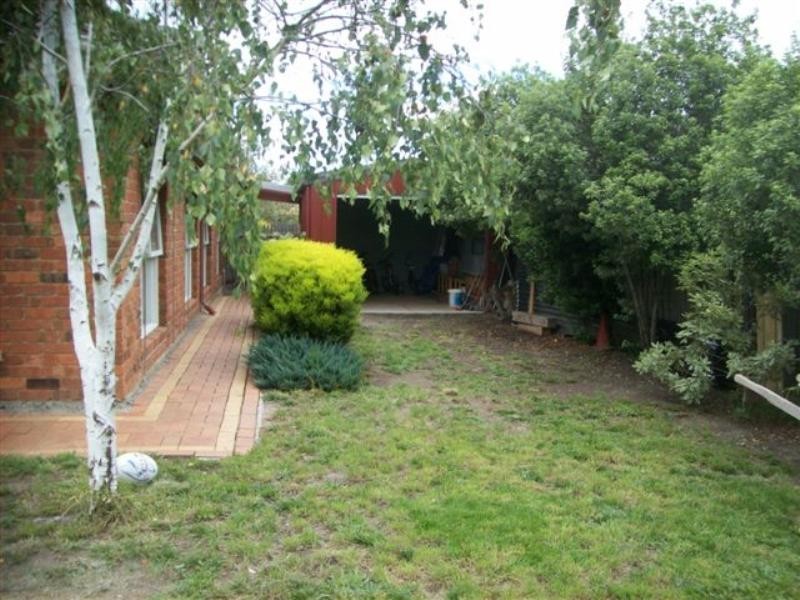 5 Leigh Court, Craigieburn VIC 3064