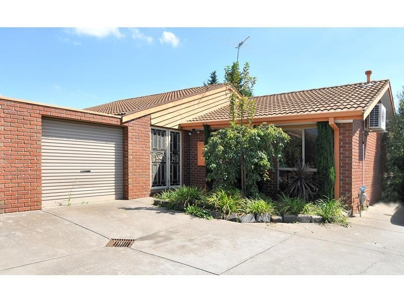 2/158 Hothlyn Drive, Craigieburn VIC 3064