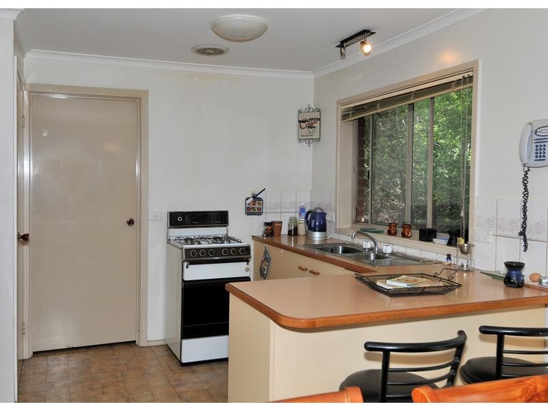 2/158 Hothlyn Drive, Craigieburn VIC 3064