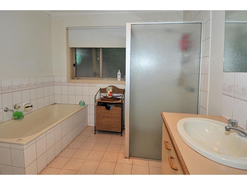 2/158 Hothlyn Drive, Craigieburn VIC 3064