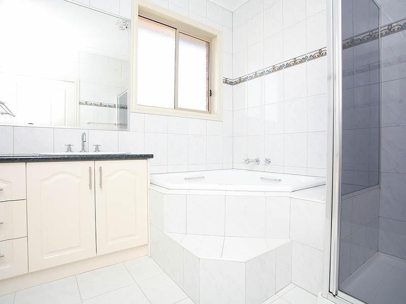 79 Lockwood Drive, Roxburgh Park VIC 3064