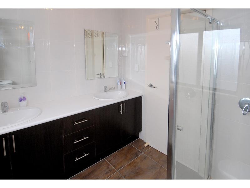 5 Perth Street, Craigieburn VIC 3064