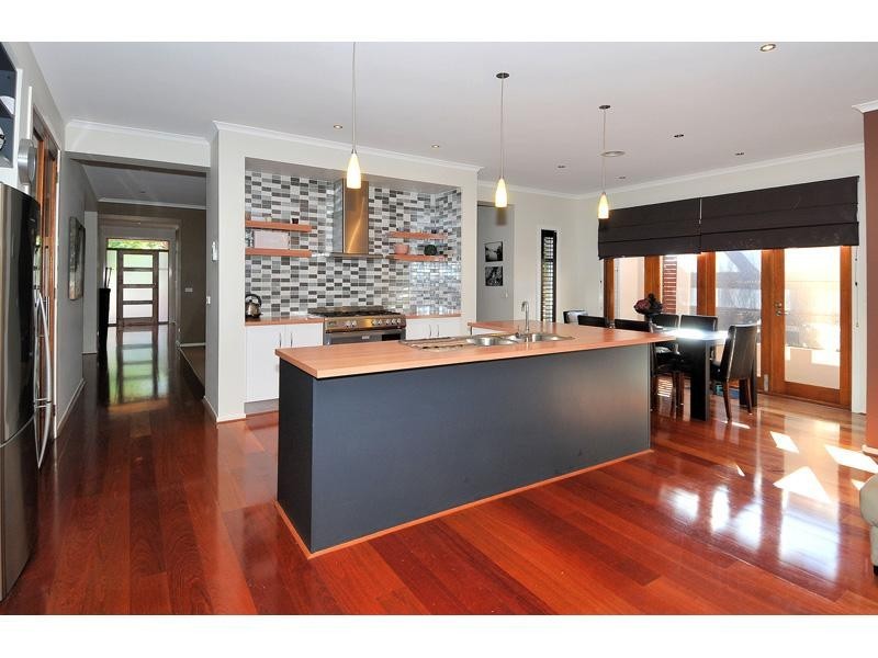 8 Harrington Avenue, Craigieburn VIC 3064