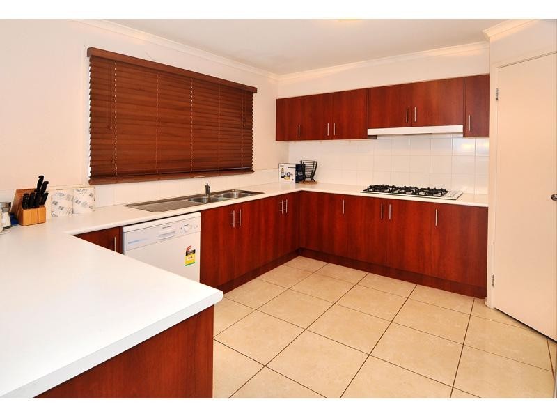 18 Eagleview Way, Craigieburn VIC 3064