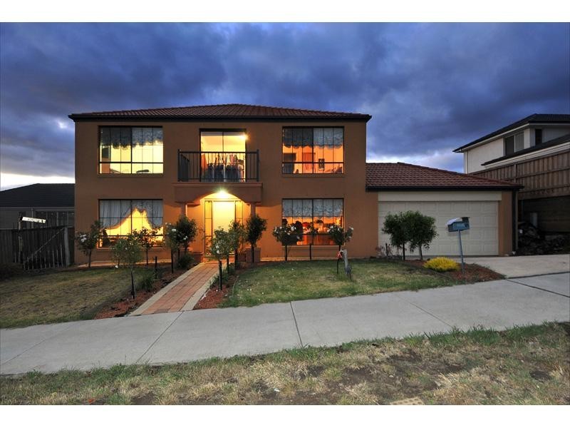 18 Eagleview Way, Craigieburn VIC 3064