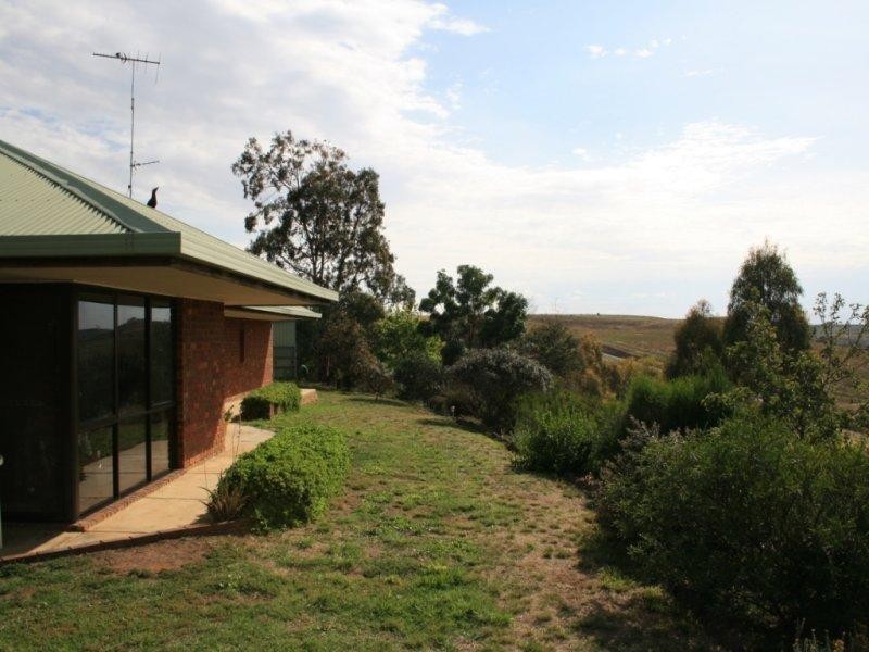 820 Mt Ridley Road, Mickleham VIC 3064