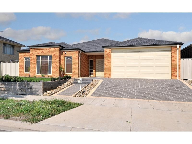 85 Golfview Drive, Craigieburn VIC 3064