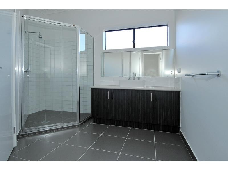 54 Centennial Park Drive, Craigieburn VIC 3064