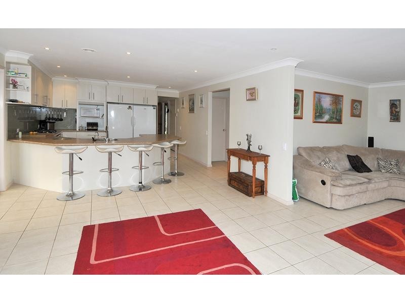 13 Bembridge Mews, Craigieburn VIC 3064