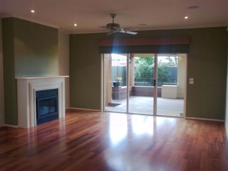 33 Princes Circuit, Craigieburn VIC 3064