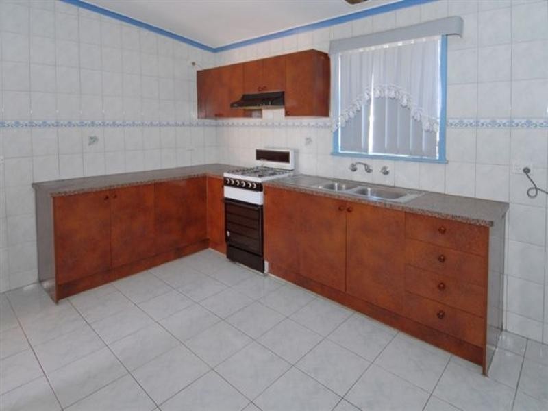 18 Mortlake Avenue, Dallas VIC 3047