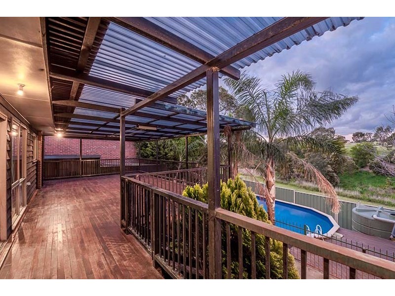 12 Penryn Place, Craigieburn VIC 3064