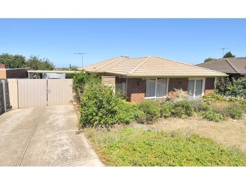 11 Hibiscus Close, Meadow Heights VIC 3048