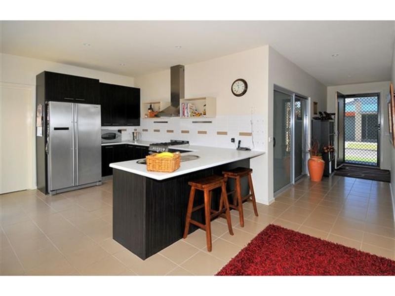 6 Thirlestane Place, Craigieburn VIC 3064