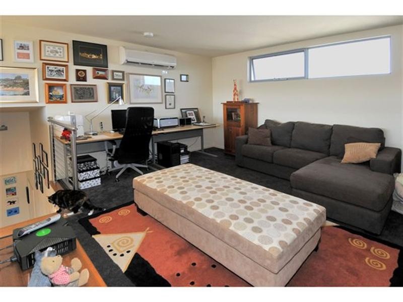 6 Thirlestane Place, Craigieburn VIC 3064