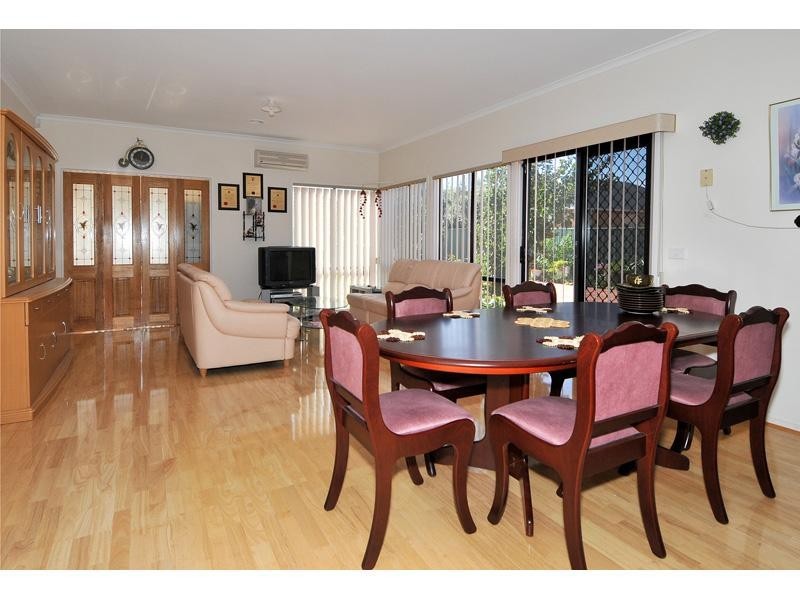 40 Malcolm Creek Parade, Craigieburn VIC 3064