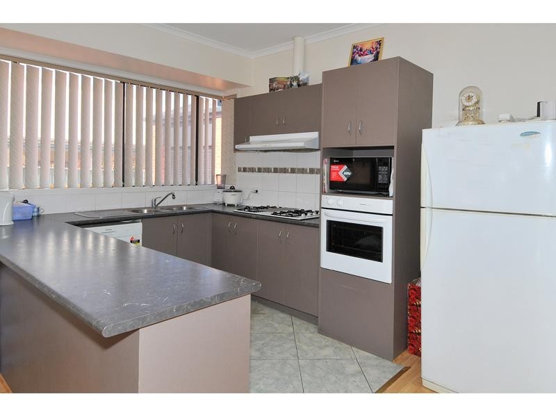 40 Malcolm Creek Parade, Craigieburn VIC 3064