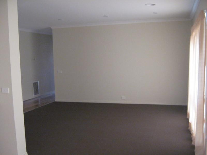 72 Newbury Boulevard, Craigieburn VIC 3064