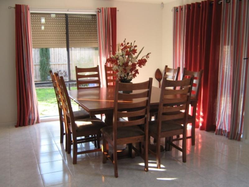 64 Lockwood Drive, Roxburgh Park VIC 3064