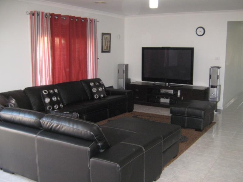 64 Lockwood Drive, Roxburgh Park VIC 3064