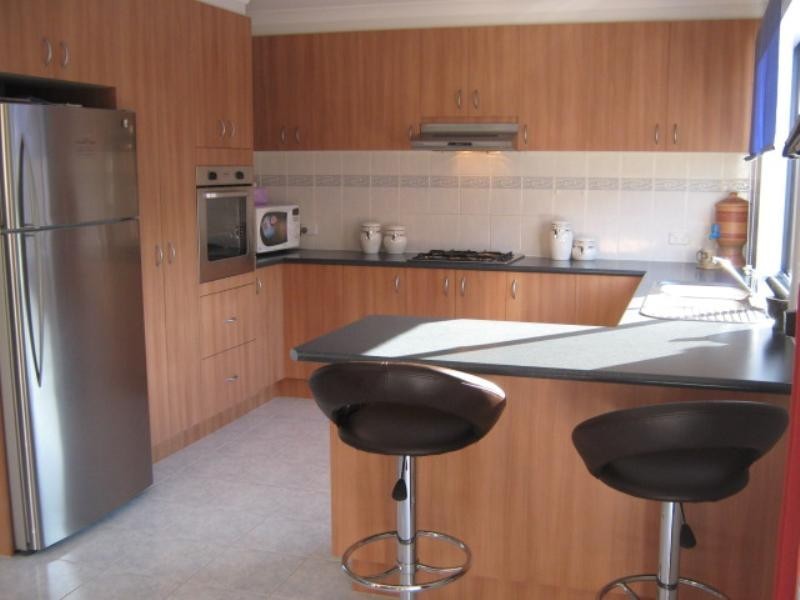 64 Lockwood Drive, Roxburgh Park VIC 3064