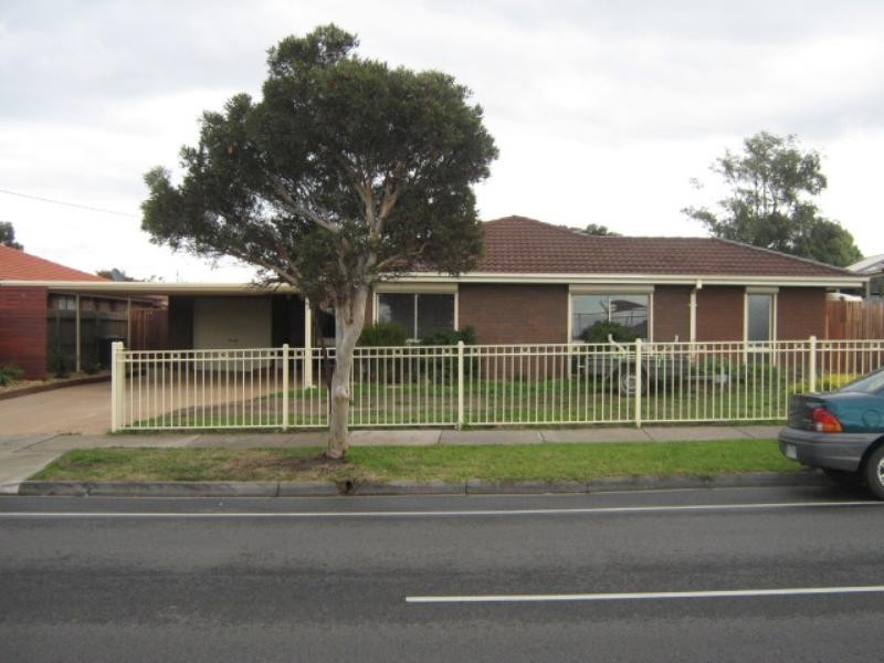 12 Bridgewater Road, Craigieburn VIC 3064