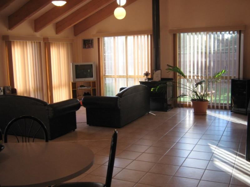 5 Shaba Court, Meadow Heights VIC 3048