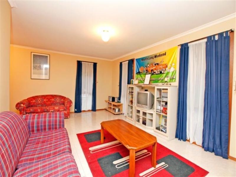 41 Beacon Hills Crescent, Craigieburn VIC 3064