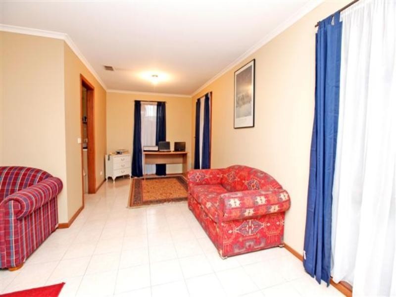 41 Beacon Hills Crescent, Craigieburn VIC 3064