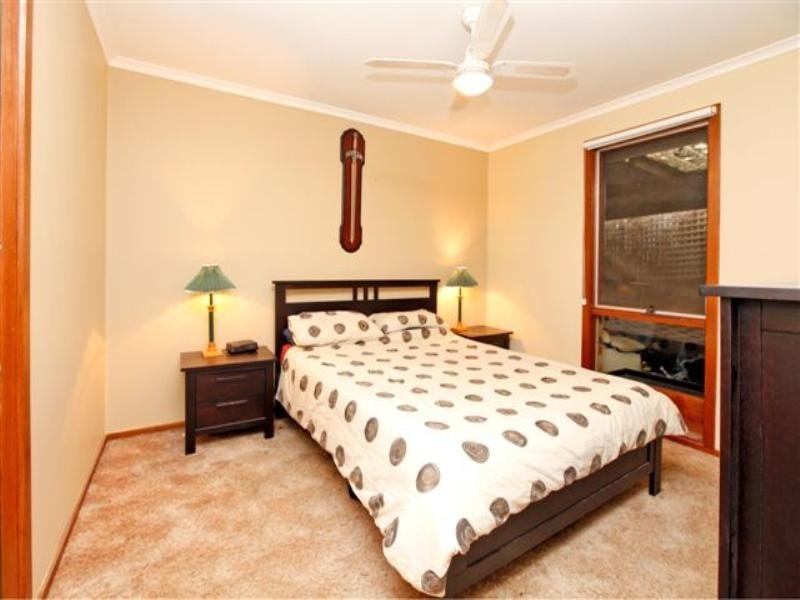 41 Beacon Hills Crescent, Craigieburn VIC 3064