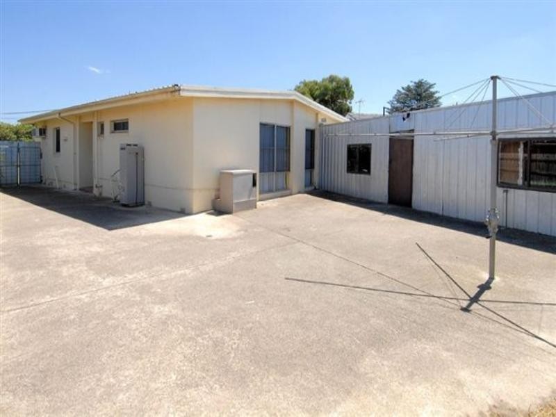 18 Mortlake Avenue, Dallas VIC 3047