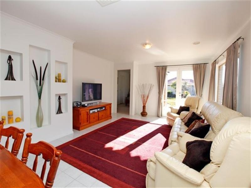 46 Lakes Drive, Craigieburn VIC 3064
