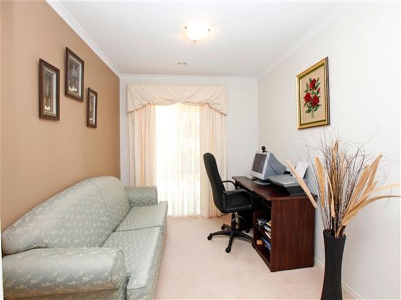 46 Lakes Drive, Craigieburn VIC 3064