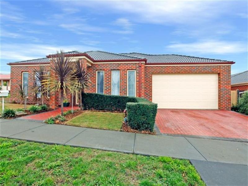 13 Canisby Way, Craigieburn VIC 3064