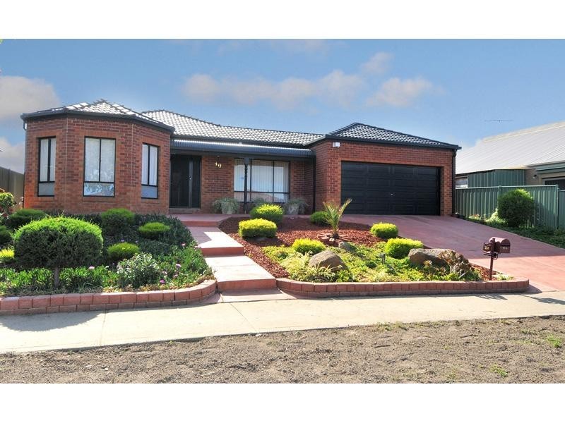 40 Malcolm Creek Parade, Craigieburn VIC 3064
