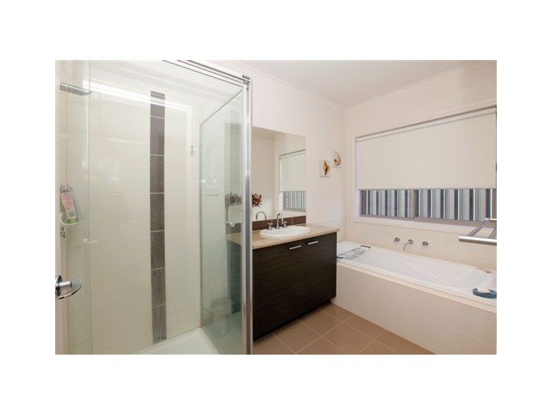 46 Kinglake Crescent, Craigieburn VIC 3064