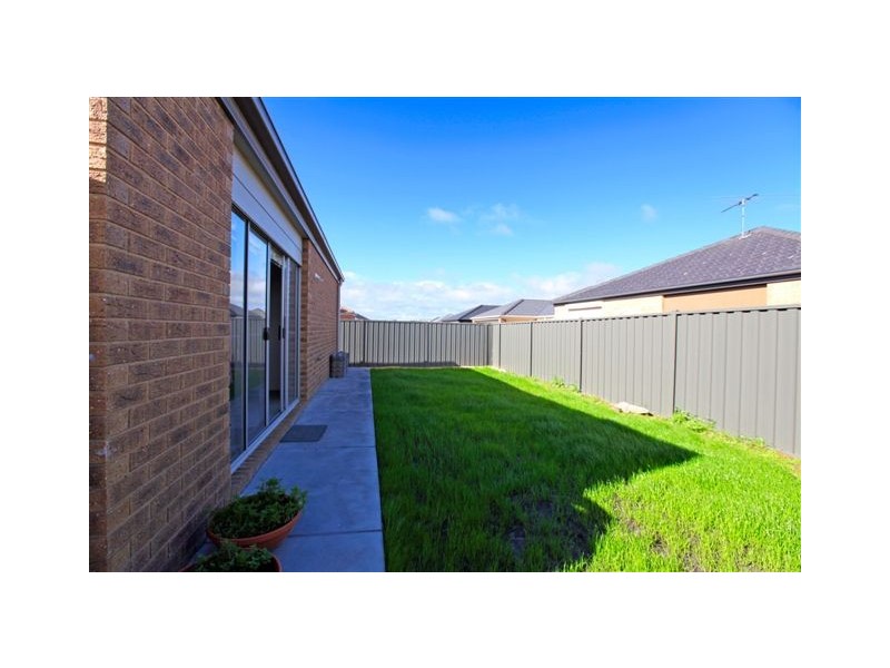 46 Kinglake Crescent, Craigieburn VIC 3064