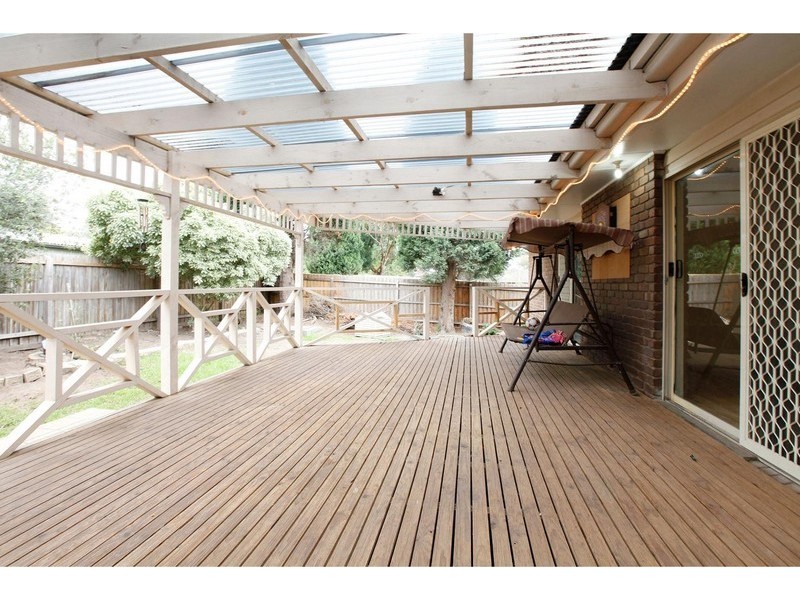 5 Whitley Crescent, Craigieburn VIC 3064